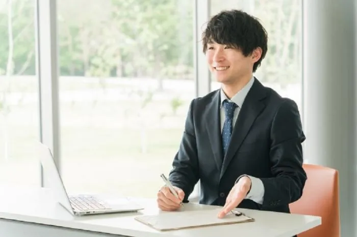 岡山県岡山市南区／社会保険労務士での顧問先訪問担当者［正社員