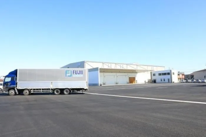 中途 2トントラックドライバー【未経験者応募可】