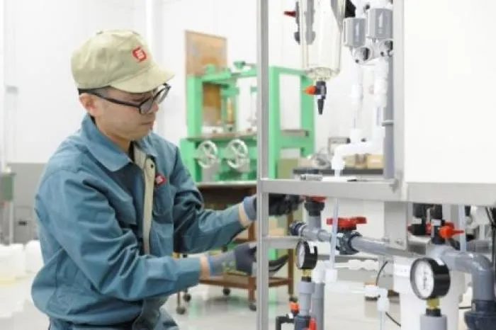 新卒　金網の製造